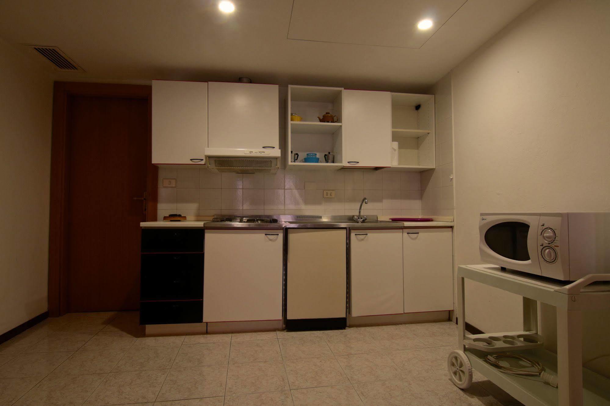 Mama Apartments Riva del Garda Luaran gambar
